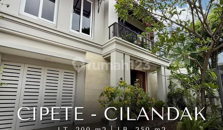 For Sale Rumah Siap Huni Ada Taman Belakang di Cipete - Cilandak