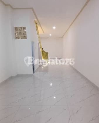 For Sale Rumah 4 Lantai di Taman Ratu Lokasi Strategis Siap Huni