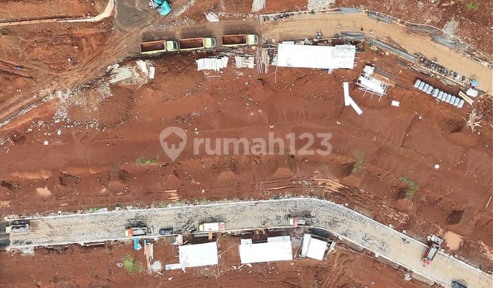 Kavling View Danau Indah di Kota Baru Parahyangan