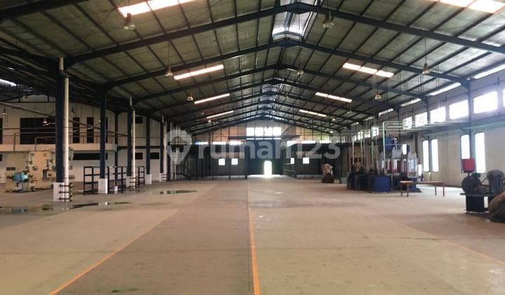 FOR SALE, STRATEGIC FACTORY BY THE ROAD IN BOGOR