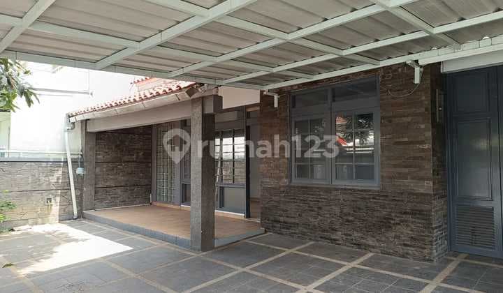 For Rent, Move-in Ready Minimalist House in a Strategic Location at Kopo Permai, Bandung.