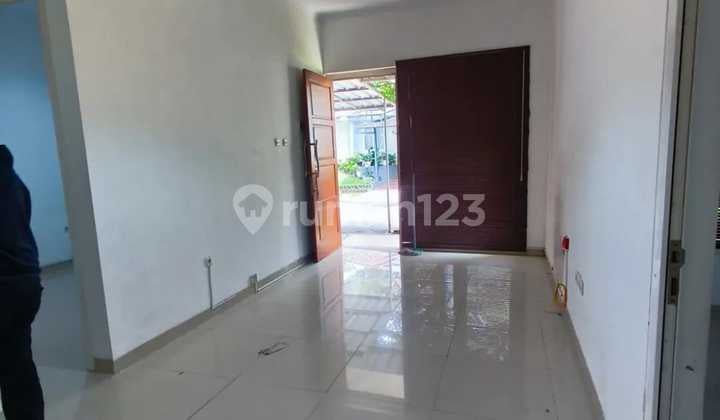 Disewakan Rumah Nyaman Siap Huni Minimalis Lokasi di Cigadung Bandung