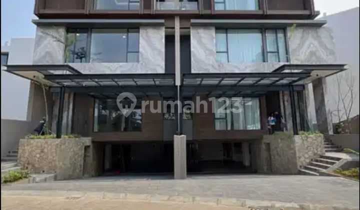 For Sale Luxury House in Citra Lake Villa - Citra 6 West Jakarta