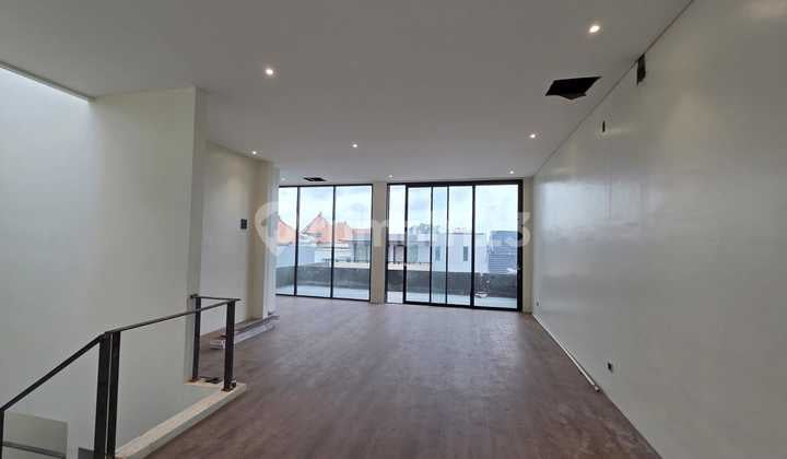 Dijual Rumah Baru di Permata Buana Jakarta Barat