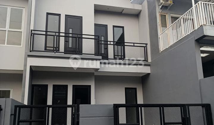 For Sale 2-Story House Fully Renov. in Kencana Loka BSD (Um)