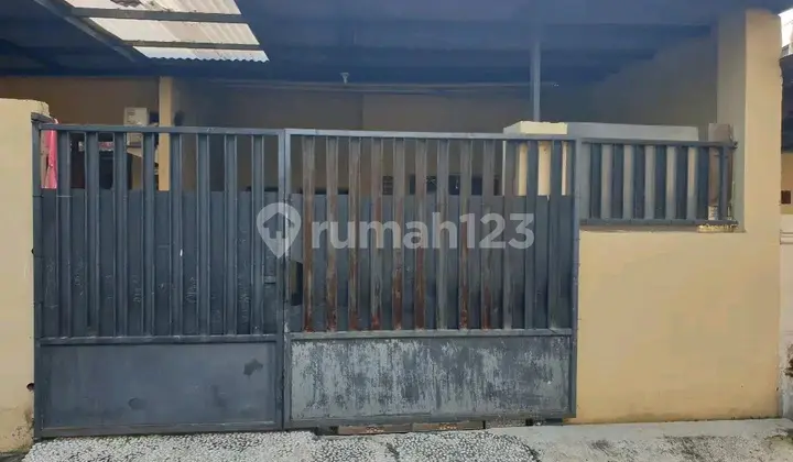 For Sale: House in Medokan Semampir Indah, Sukolilo, Surabaya. Reference Code: a770