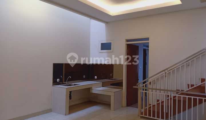 PASIRKALIKI BAWAH SAYAP AKSES 1 MOBIL RUMAH DIJUAL