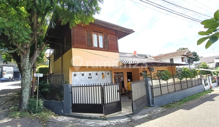 Sayap Dago Rumah Strategis Terawat Siap Huni