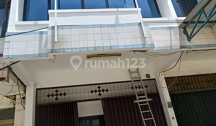 KEBONJATI RENOVATED SHOPHOUSE READY FOR USE