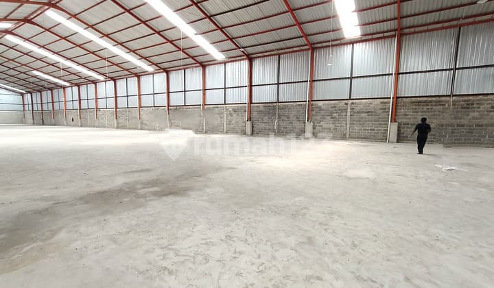 Nanjung Gudang 2200m2 Siap Pakai Aman Bebas Banjir Dijual