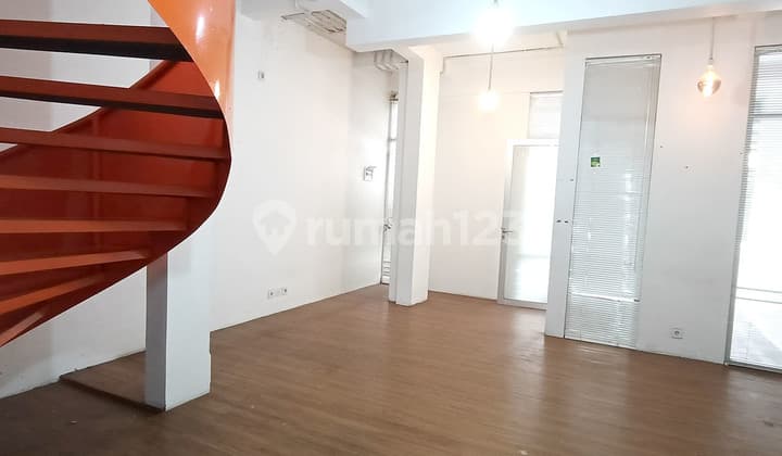 Turangga Kliningan Area Rumah Luas Siap Huni Bagus Disewakan