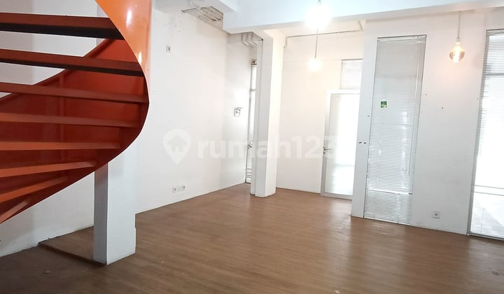 Turangga Kliningan Area Rumah Luas Siap Huni Bagus Disewakan