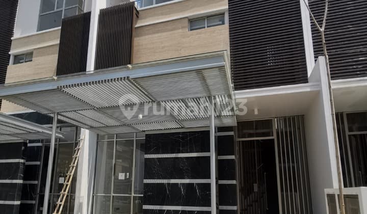 For Sale Luxury House Golf Island Mozart 10x25 3 Floors With Elevator