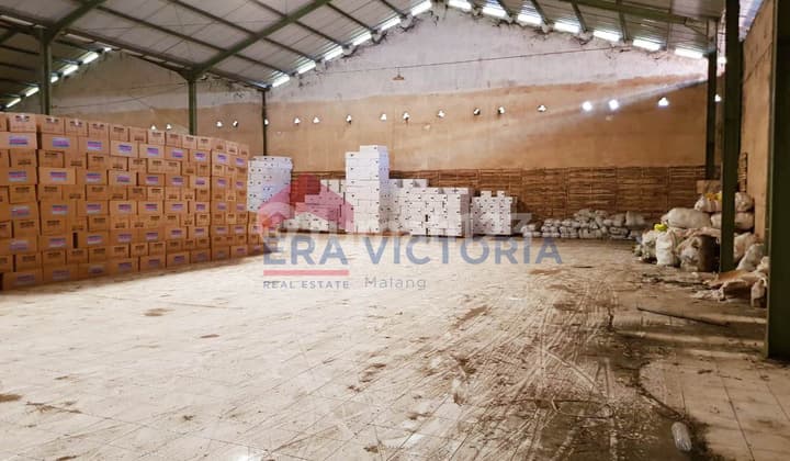 Gudang Pinggir Jalan Raya Kendalpayak Kepanjen Akses Jalan Lebar