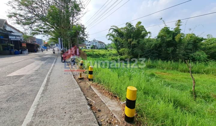 Tanah Pinggir Poros Jalan Raya Mojorejo Kota Batu