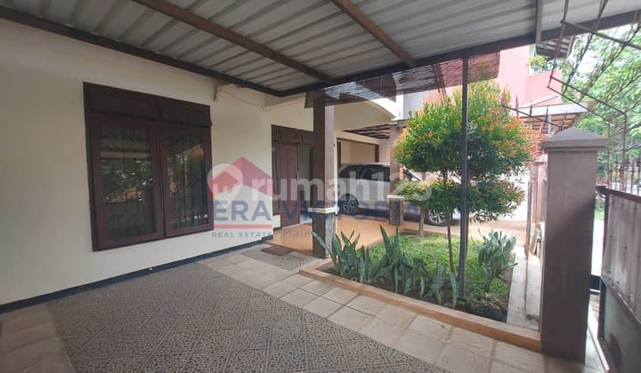 Sell Exclusive House Strategic Location Affordable Price