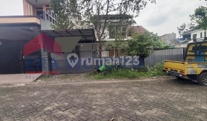 Rumah Siap Huni Keamanan 24 Jam One Gate Dekat Jalan Provinsi