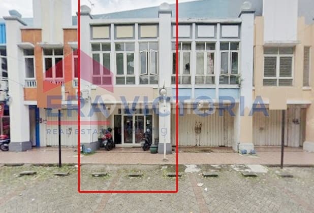 Golden Opportunity! 2-Story Shop House in Sawojajar, Active Commercial Area