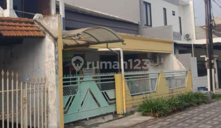 Rumah 2 Lantai bisa untuk kost Di Bendul Merisi dekat RSAL