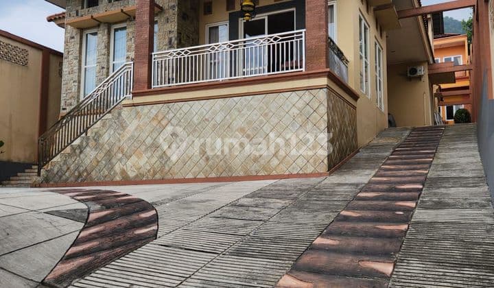 Villa Bagus Fully Furnished, Strategically Located on Raya Trawas Road.