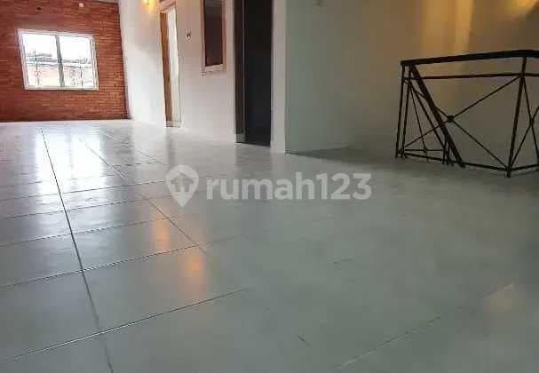 For Sale House in Tanjung Duren Selatan, West Jakarta