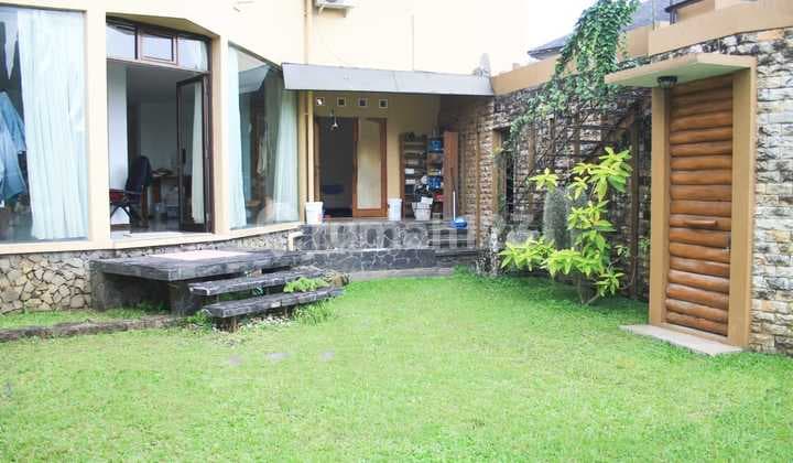 Rumah Villa Modern di Cipaku Atas View Kota Bandung