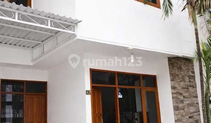 Rumah Strategis Tengah Kota di Situsari Buah Batu
