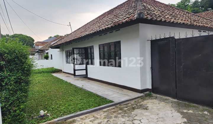 Rumah Klasik di Sayap Pajajaran Area Pandu
