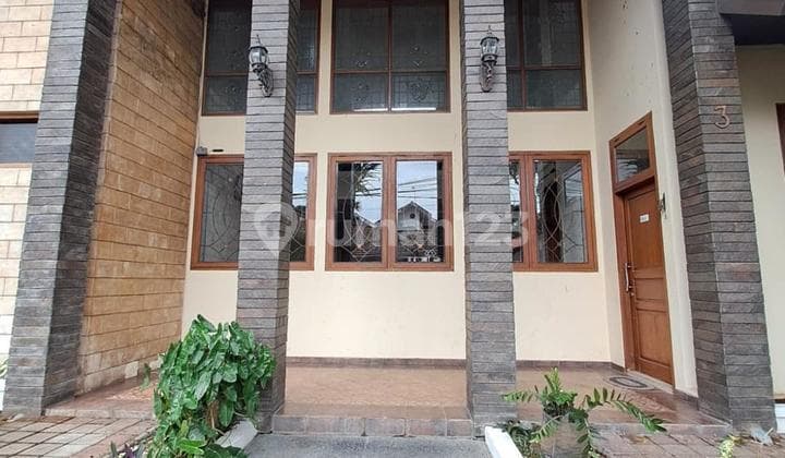 Rumah Besar Hoek Daerah Buah Batu Turangga
