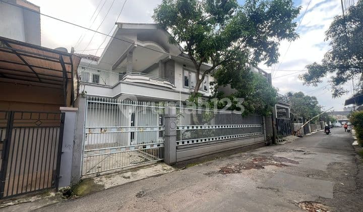 Cheap House in City Center Jl. Kembar Timur III