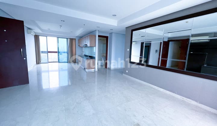 Dijual Bu Kemang Mansion, 3 Bed, Luas 242 M2 Nett , Open Space, Ruang Tamu Dan Ruang Makan Kotak. Jarang Ada