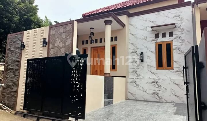 Rumah Baru Bebas Banjir Gunungpati Semarang