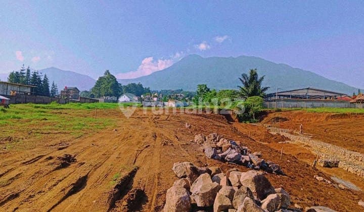 For sale, land with building rights in a villa complex, Puncak, Bogor.