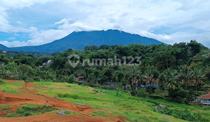 Sale of contoured land, ideal for building a villa in Cisarua, Puncak Bogor.