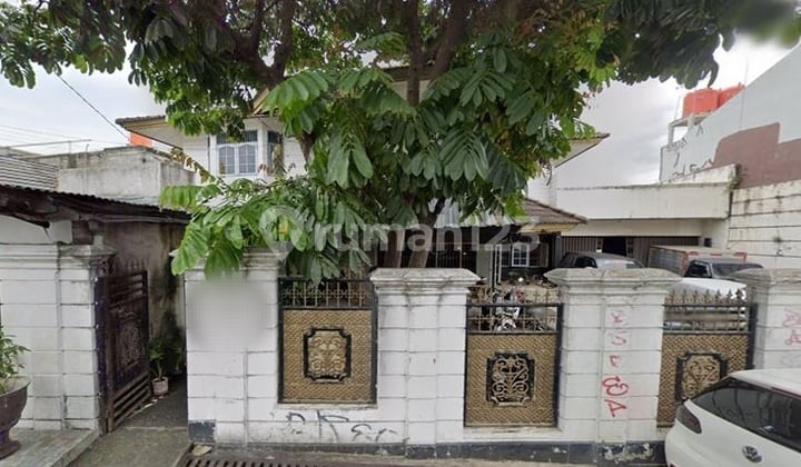 A210 Large Well-Maintained House for Sale Cheapest in Duren Tiga Pancoran