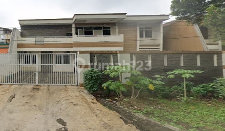 A214 Jual Rumah Besar Bagus Termurah Dalam Cluster di Kelapa Gading