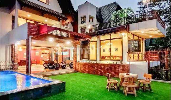 Villa Mewah Full Furnished di Dago Pakar