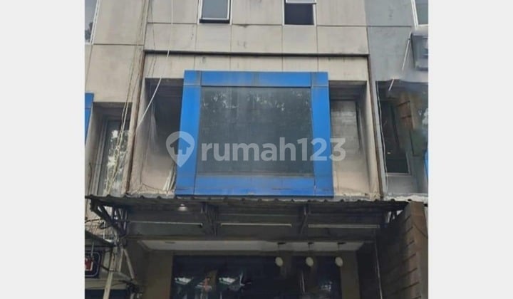 Ruko 3 Lantai di Dekat Maranatha Mainroad Leumahnendeut