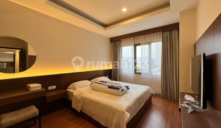 3 Bedroom Furnished Apartment at Hegarmanah Residence