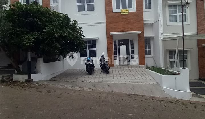 Rumah Baru Ada Rooftop di 18Land Residence Sariwangi