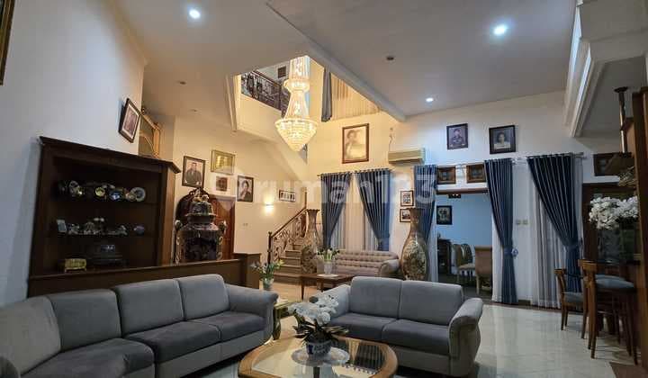 Rumah Mewah Hook Daerah Antapani, Bandung