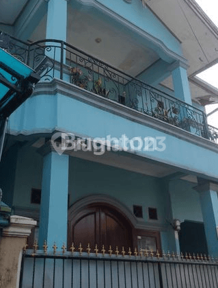 Rumah Asri Dua Tingkat Harga Murah di Jakarta Timur