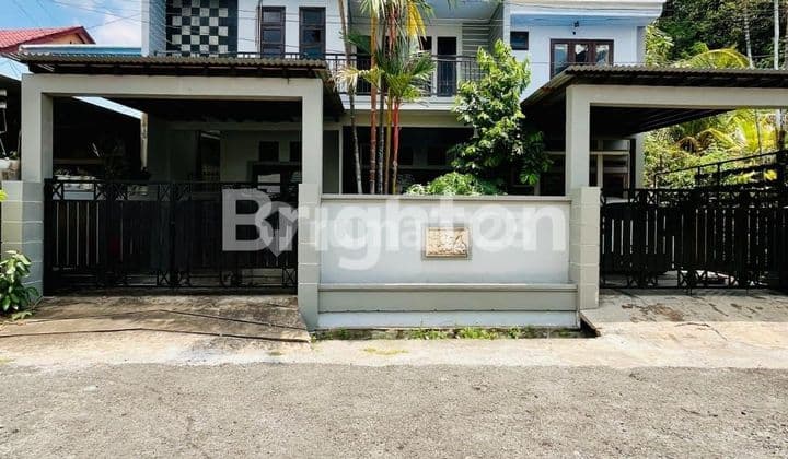 A 2-story house, spacious, located in Citra Griya.