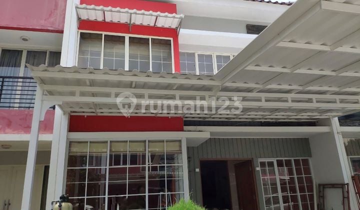Rumah Dijual di Green Lake 160m2 2 Lantai SHM Rp 7.5 M Renov Bagus