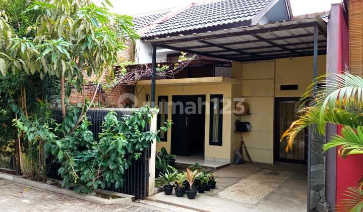 Rumah 1 Lantai Di Dalam Komplek Di Cipamokolan