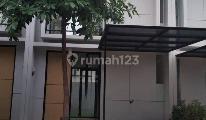 Disewakan Rumah Cluster Uptown Lippo Cikarang