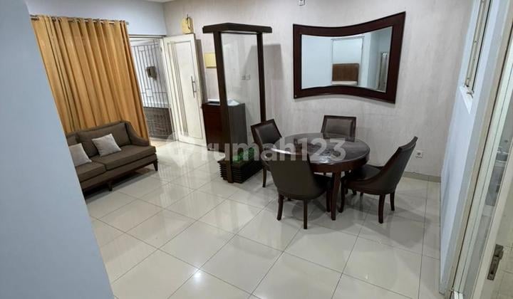 Disewakan Rumah Bagus 2 Lantai Furnished di Puri Mansion, Jakarta Barat