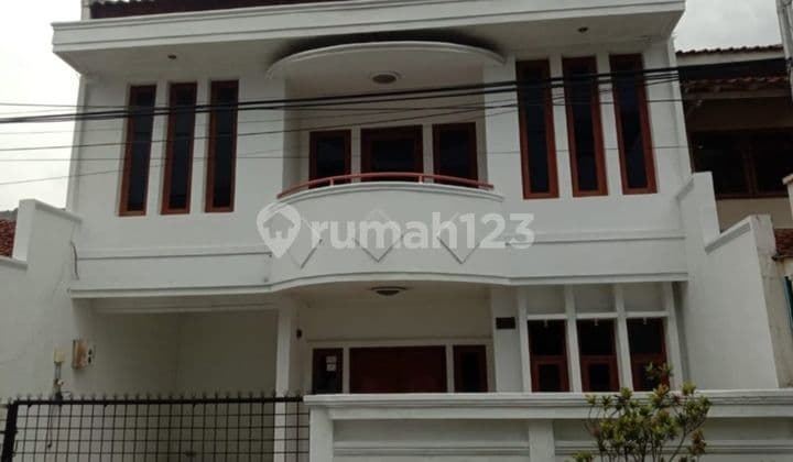 Special Jarang Ada Rumah Mewah 2 lt Siap Huni Taman Kopo Indah