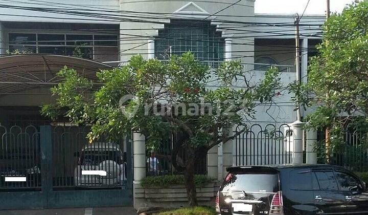 Raya Manyar Kertoarjo Commercial Area, Prime Location