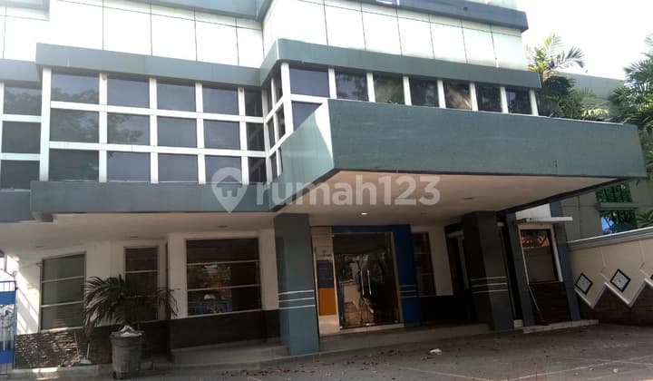 Raya Darmo Strategis, Nol Jalan, Ex Bank